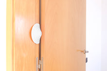 Load image into Gallery viewer, Blockystar Ovni DoorStop WindowStop Blanco