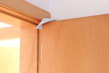 Load image into Gallery viewer, Blockystar Ovni DoorStop WindowStop Blanco